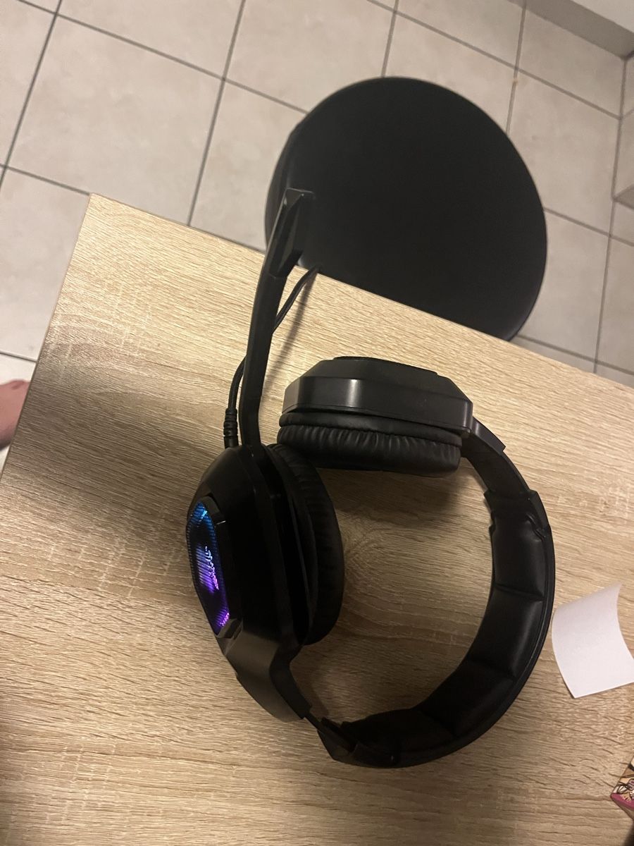 Casques audio: Casque, Gaming – D'occasion à Nods par giu_lj2x 1