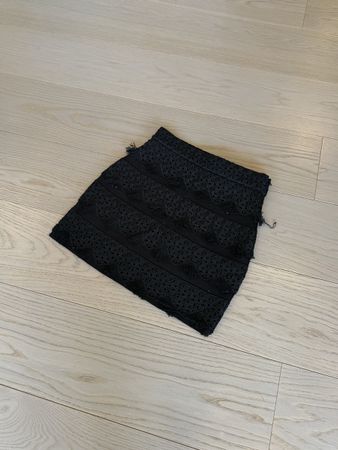 Jupe courte Maje noir brodée taille-36