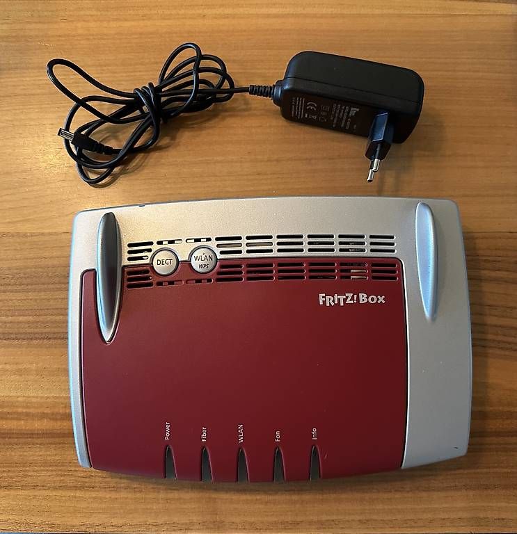 Fritz Modem & Router: FRITZ! Box 5490 Fiber – Usato da Birr venduto da Simiswiss