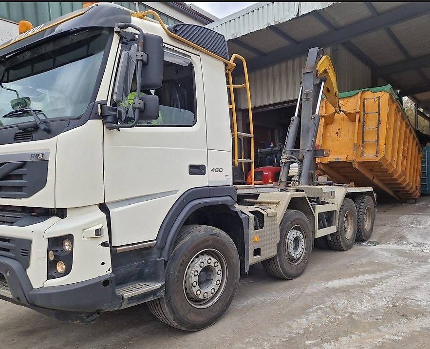 Volvo Lastwagen: Volvo FMX 460 mit Hackengerät – Gebraucht aus Schöfflisdorf von locobennito