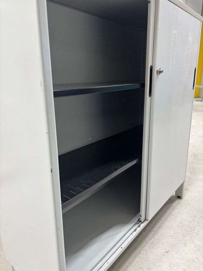 Armadi: Schiebetürenschrank – Usato da Romanshorn venduto da Brueggli_Industrie 1