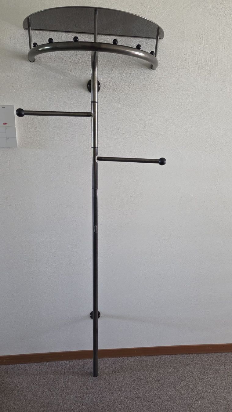 Garderobe: Metal Garderobe – Gebraucht aus Niederglatt ZH von Skinyo 2