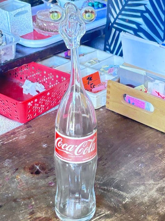 Coca-Cola Apparecchiature e tecnologia a gas: Coca Cola Flasche mit Glasfigur Neuware 40 Zeichen – Usato da rheineck venduto da Neshi06 6