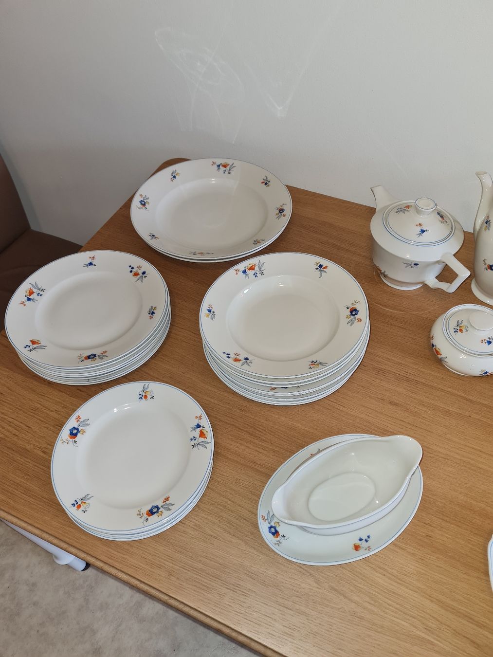 Services de table: Langenthal Service Geschirr  – D'occasion à Basel par Piscosour01 1