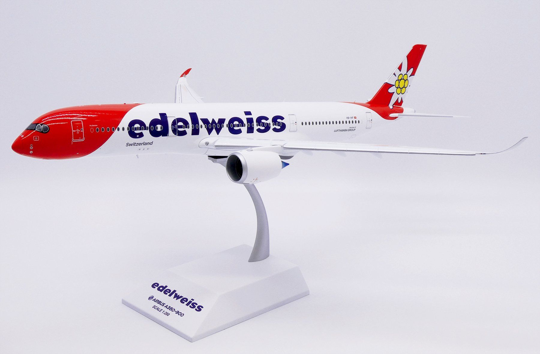 Edelweiss Kit di modellismo & Modellini statici: A350-900 EDELWEISS – Nuovo e nell'imballaggio originale da Morges venduto da iljamuromez 6