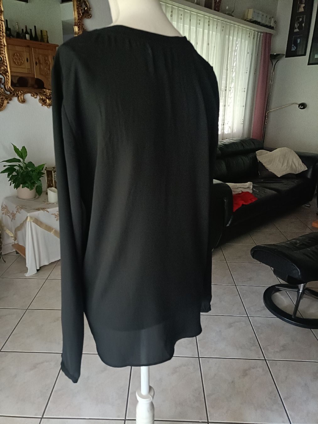 Blusen: Damen Bluse schwarz Grösse M Zalando Essentials Polyester – Gebraucht aus Sargans von Polifemo58 2