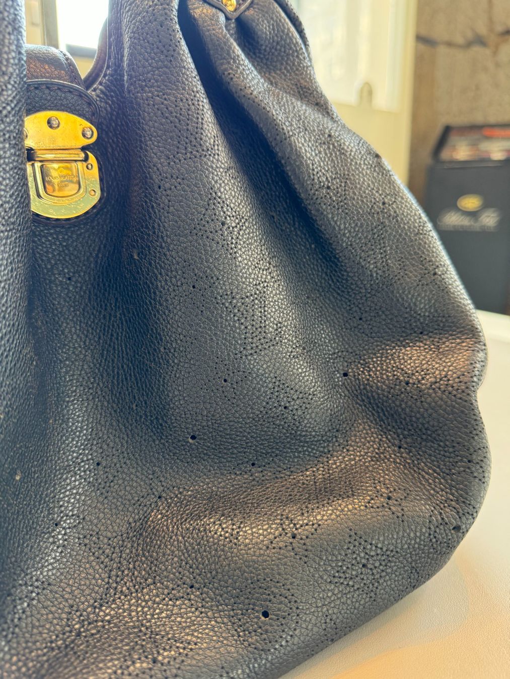 Louis Vuitton Borse da donna: Louis Vuitton Mahina – Usato da Genève venduto da Harold-W 3