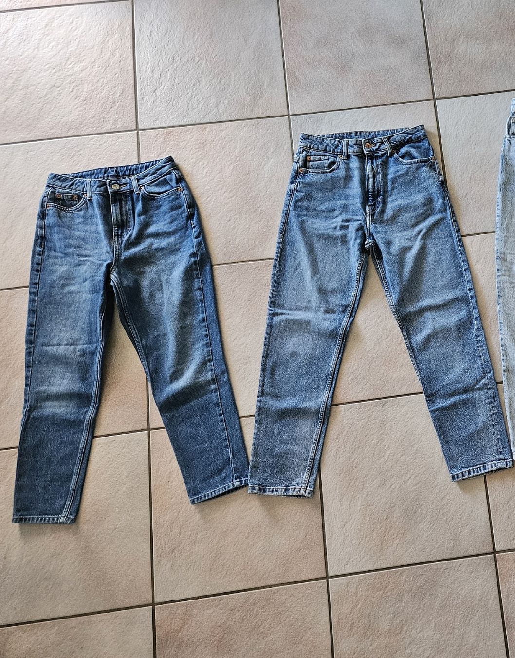 Jeans: Lot jeans taille 36/S – Usato da Vétroz venduto da sas_yln5 2