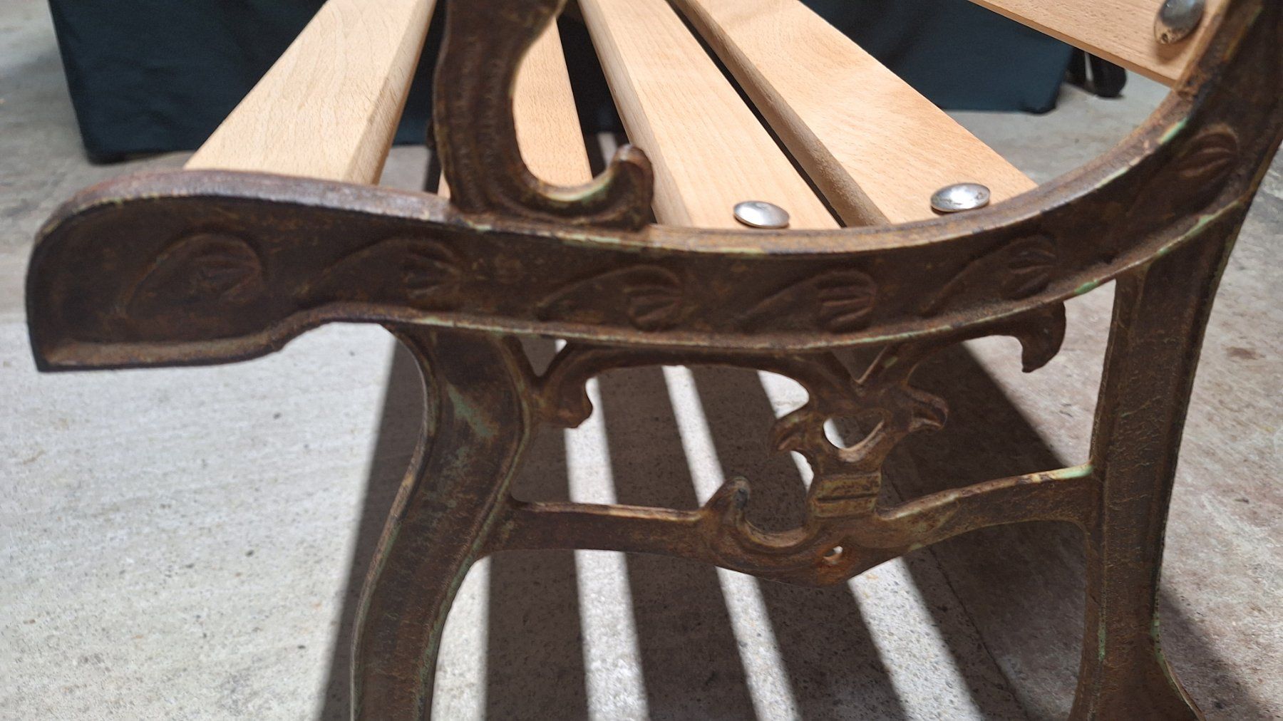 Panchine: hübsche , stabile Kinder-Bank Metall /Holz – Usato da Arlesheim venduto da shopradl 5