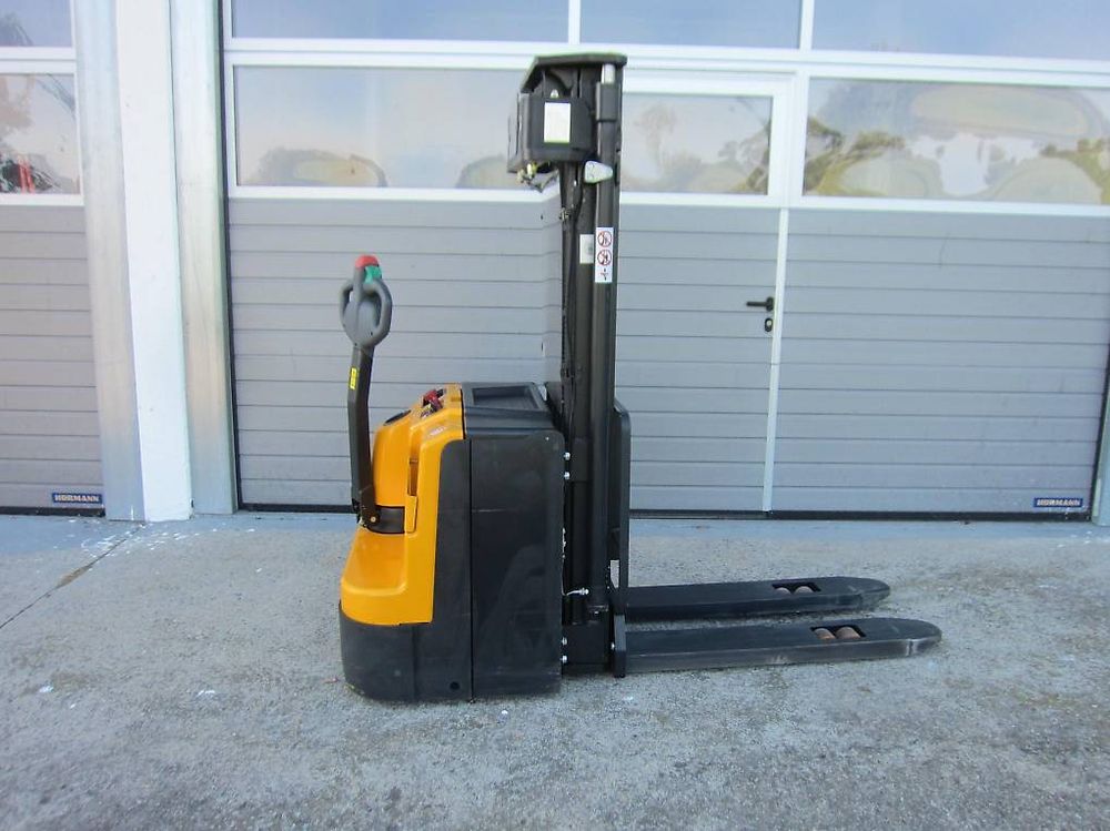 Stapler, Deichselstapler, Ameise max. 1.6to,max. 4m Triplex (Gebraucht ...