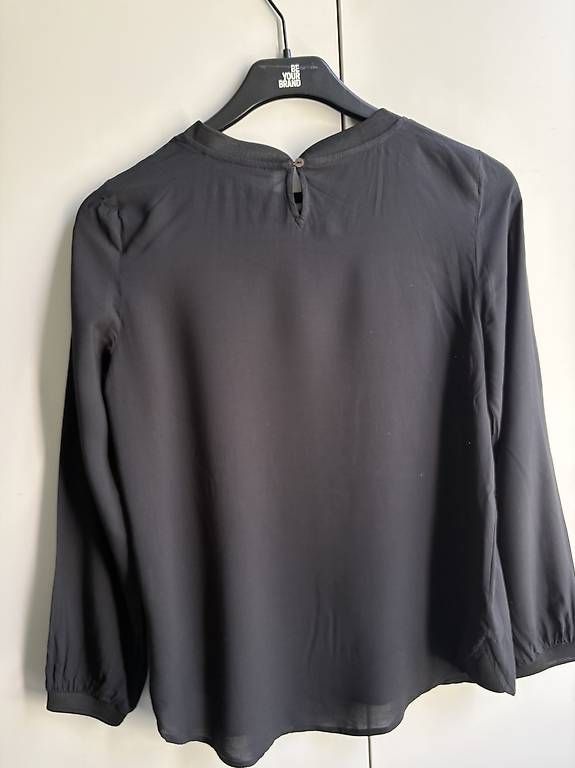Esprit Chemisiers: Bluse schwarz edc by Esprit Gr. S – D'occasion à Netstal par gapow 2