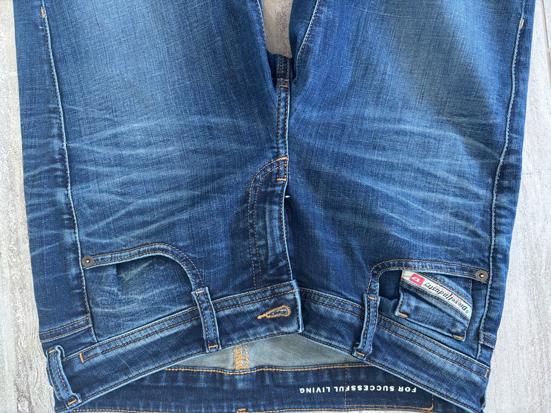 Diesel Jeans: Diesel Flare 1969 D-EBBEY Jeans – Gebraucht aus Duebendorf von tom_lp2m 1