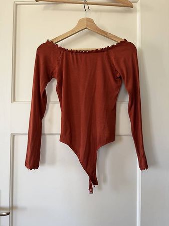 ASOS RIPPBODY ROT