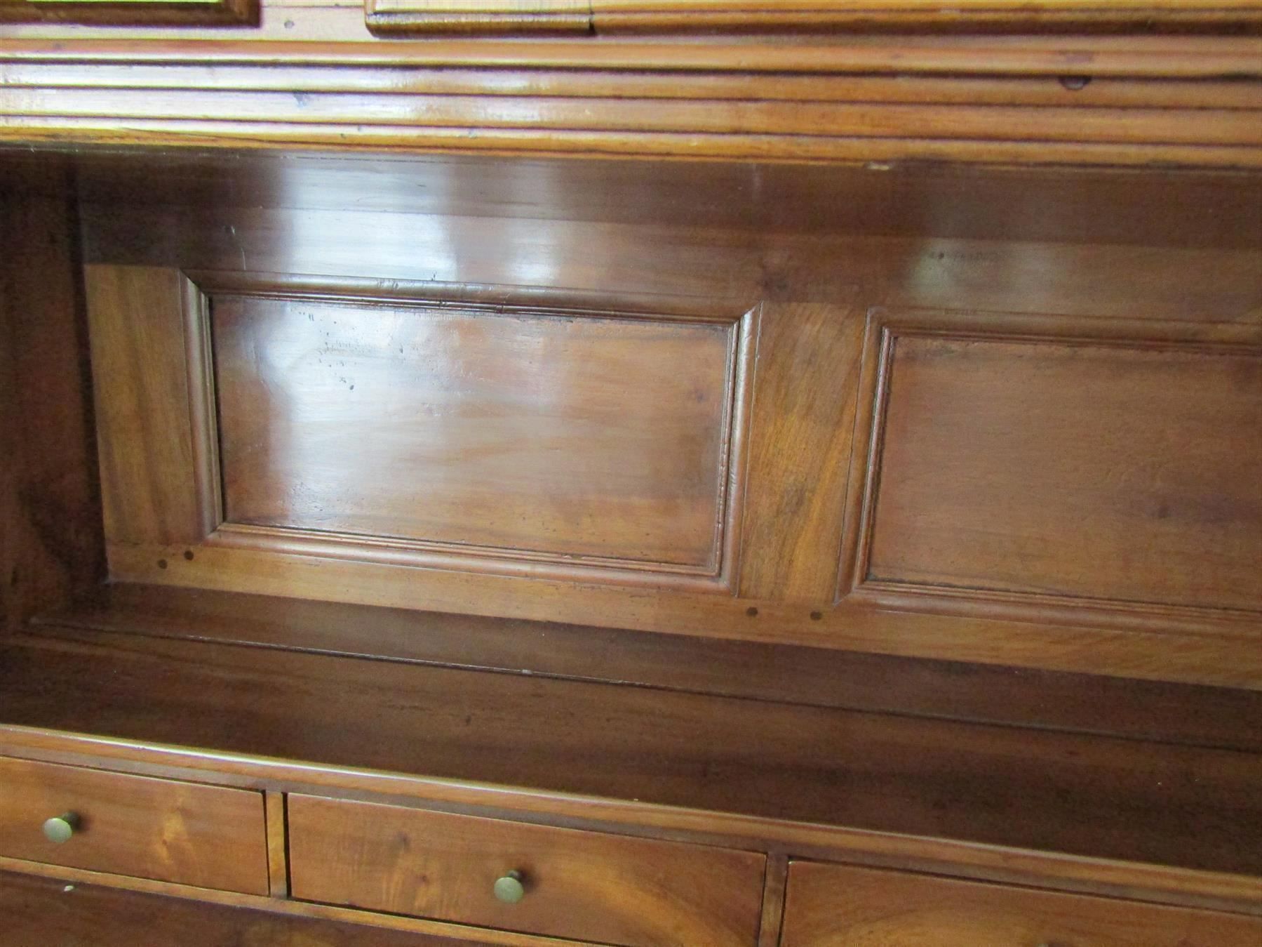 Credenze: Nischenbuffet Nussbaum massiv - restauriert          (Nr.80) – Usato da Herzogenbuchsee venduto da Winigo 3