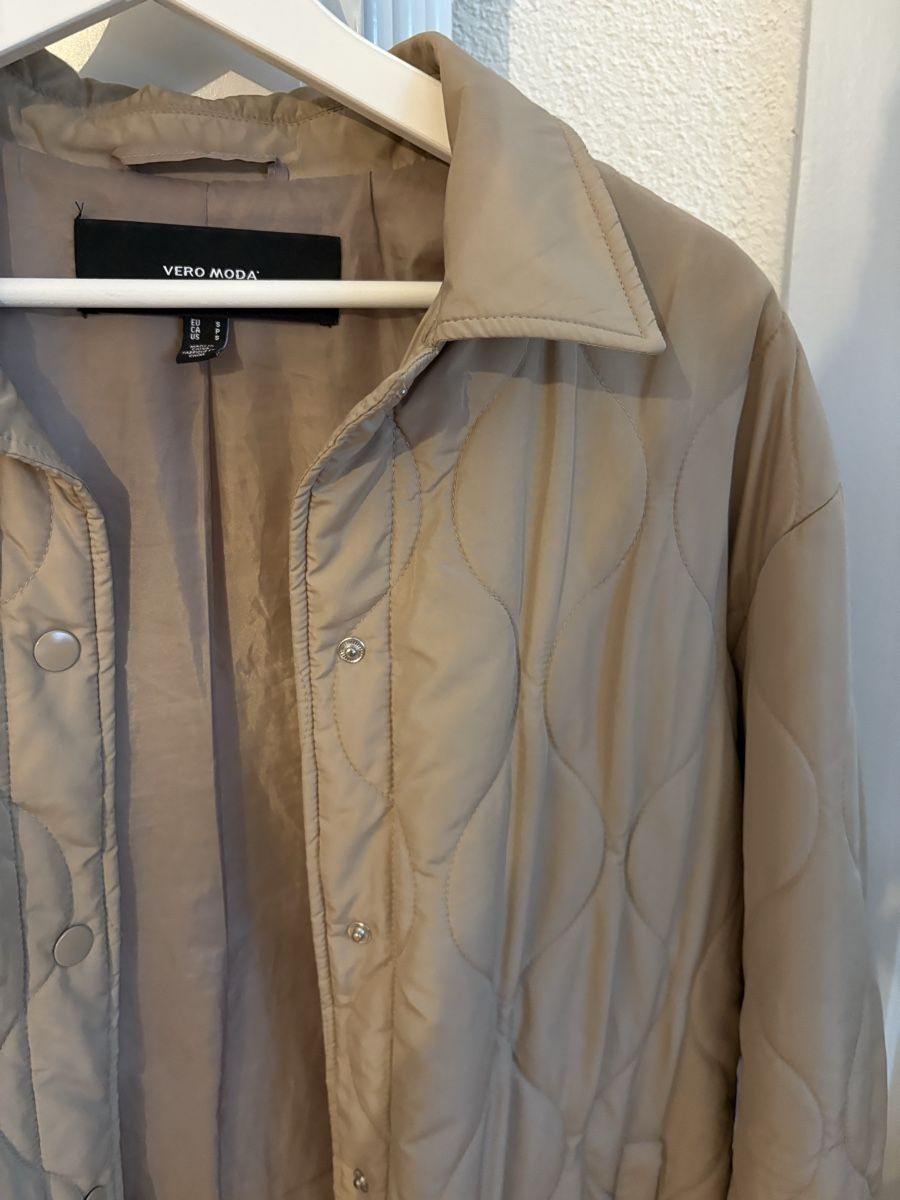 Vero Moda Giacche: VERO MODA; DÜNNE FRÜHLINGS-/ HERBSTJACKE – Usato da Bern venduto da julian.k97 1