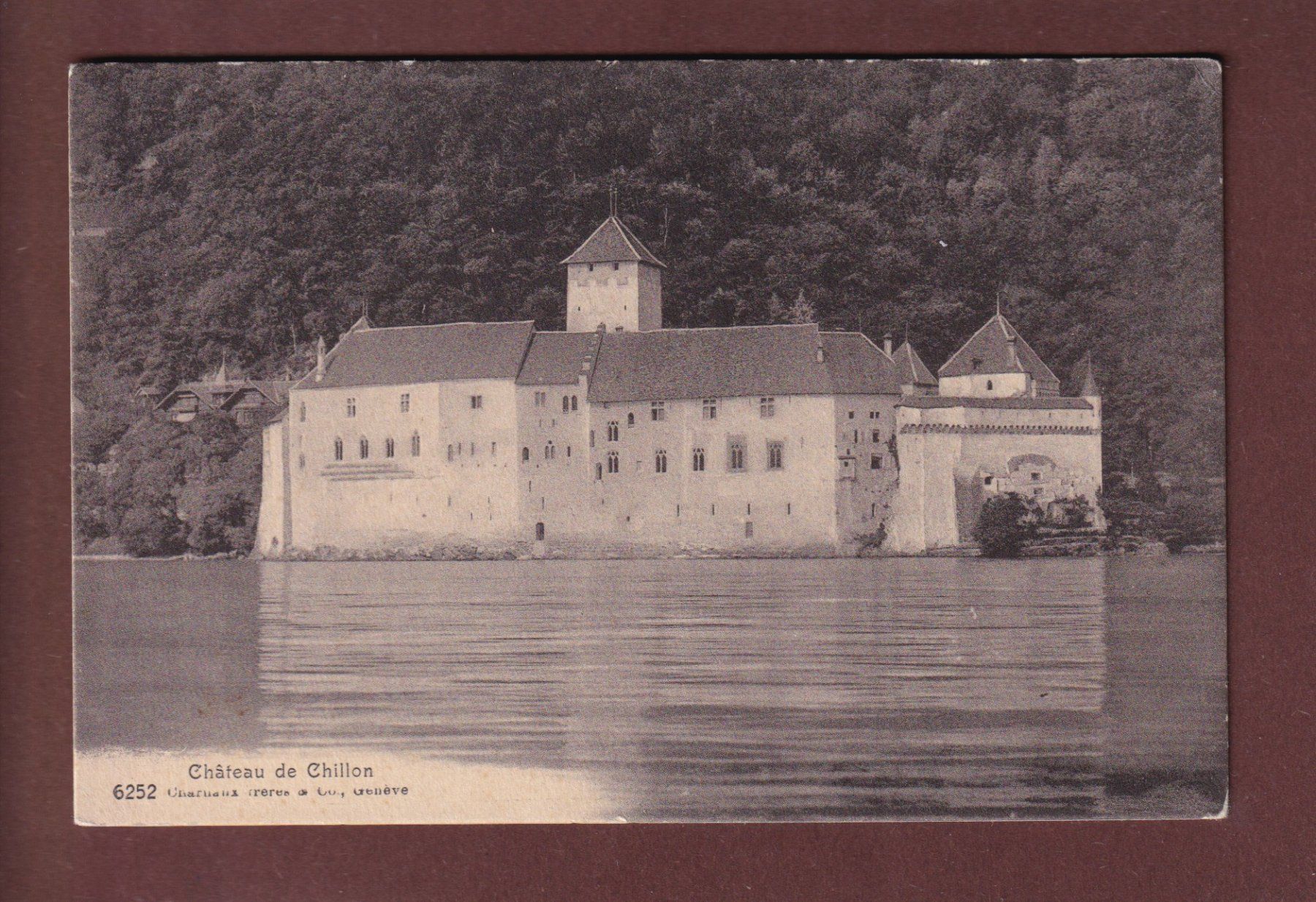 Cartes postales: Château de CHILLON depuis le lac – D'occasion à Pully par nicecards