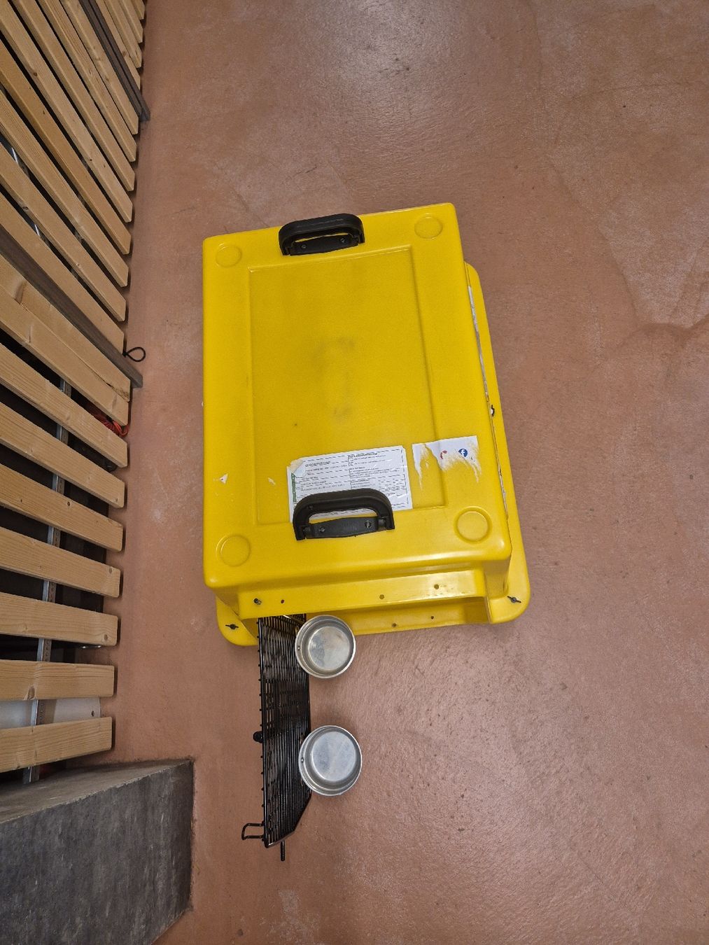 Gabbie, trasporto & Sicurezza: Transportbox Katze Hund IATA konform – Usato da Zürich venduto da sam_8st8 1