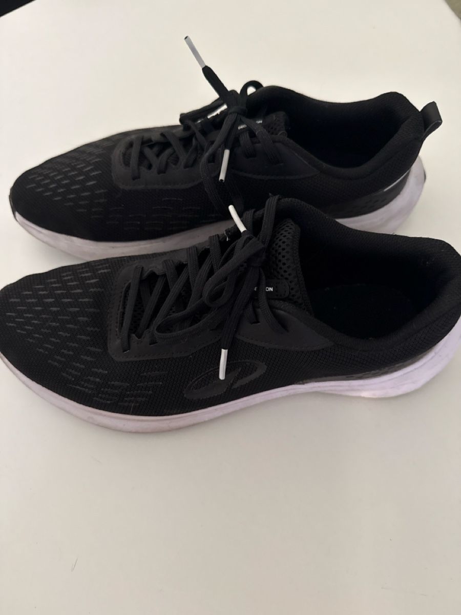 Chaussures hommes: Basket de course  – D'occasion à Cartigny par Kelly.11 2