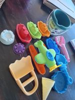 Sandspielzeug Set mit Eimer und Booten gebrauchter Zustand