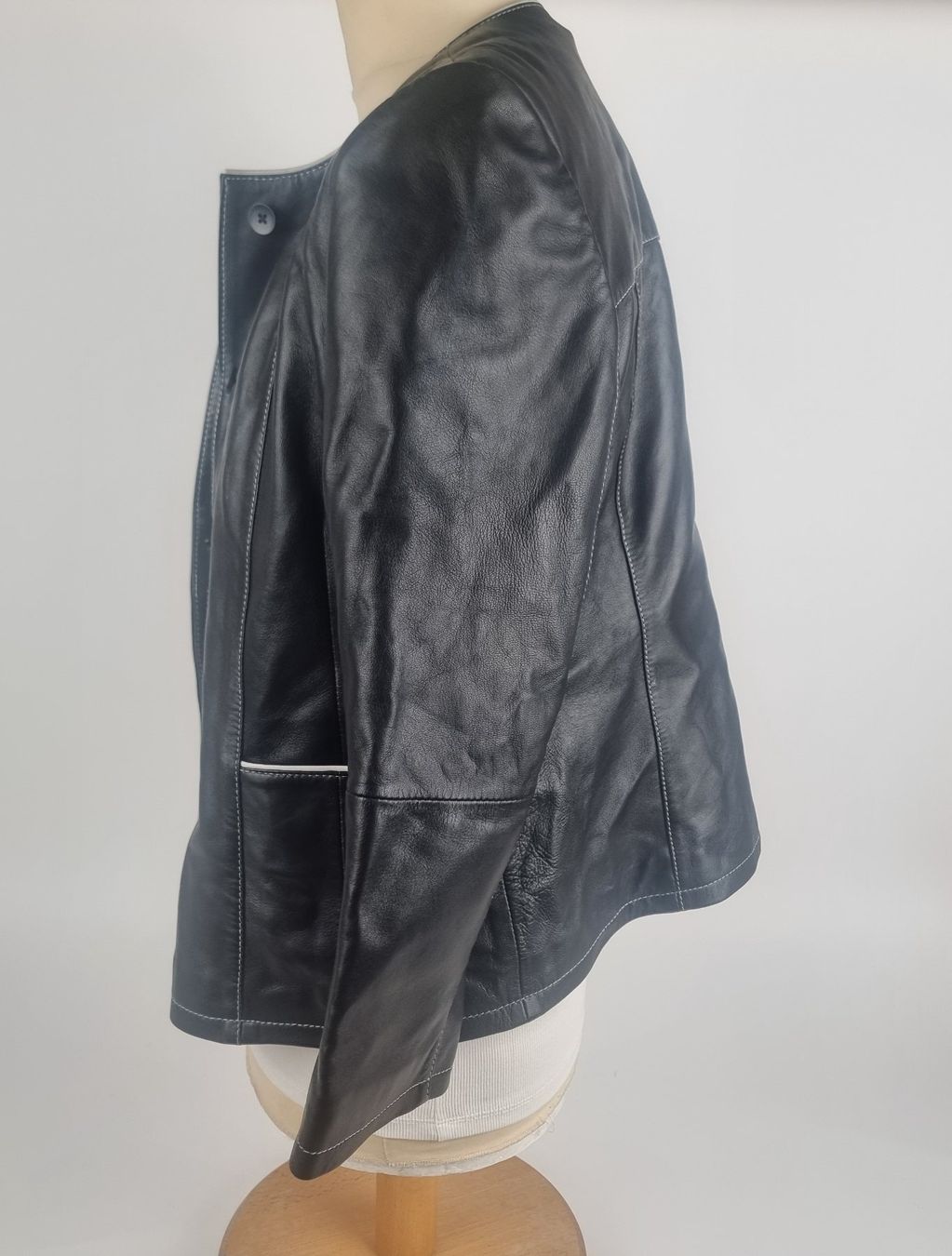 Giacche: Lederjacke echt Unisex – Usato da Urtenen-Schönbühl venduto da Restwert_Schoenbuehl 2