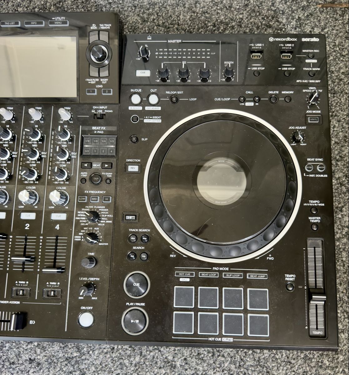 Pioneer Console di mixaggio: DJ System Pioneer XDJ-XZ schwarz – Usato da Widnau venduto da kustercarmen 2