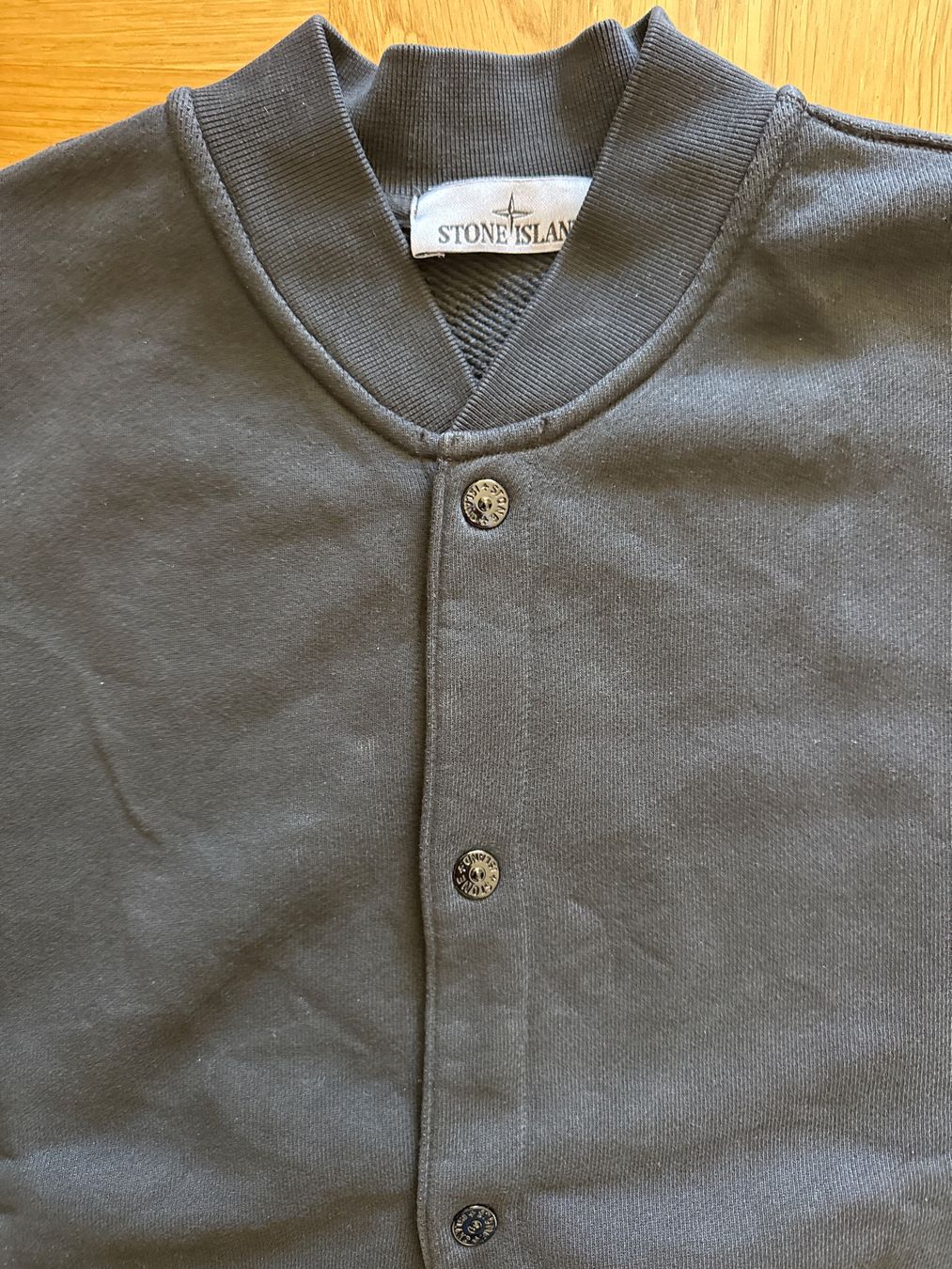 Stone Island Maglioni & Felpe: Stone Island Pulover Grösse M Schwartz – Nuovo e nell'imballaggio originale da Bülach venduto da Suters0403 1