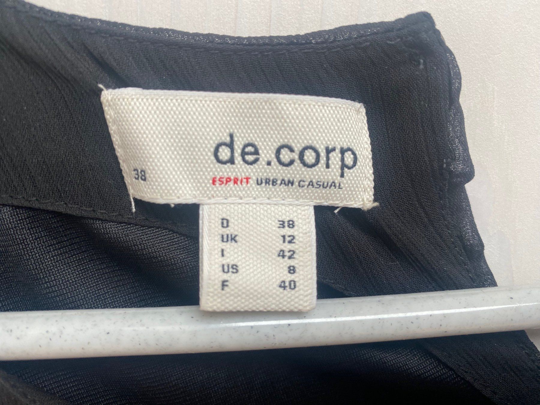 Esprit Kleider: Schwarzes Damenklein von Esprit Gr. 38 – Gebraucht aus küssnacht am rigi von Daot 2