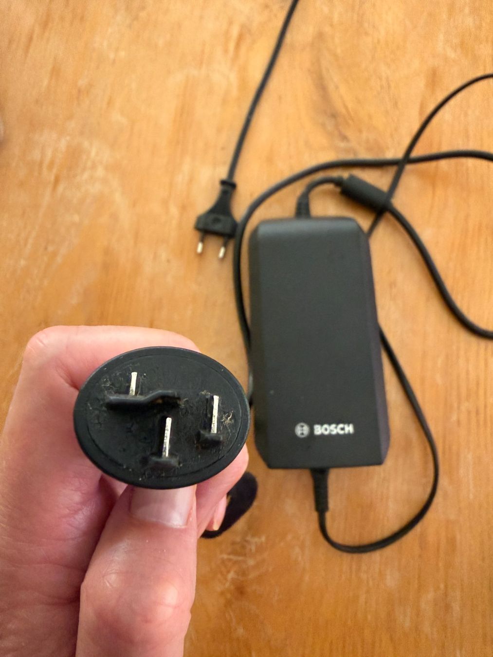 Bosch Caricabatterie: Bosch eBike Battery Charger 36-4/230 – Usato da Iffwil venduto da Roland_h 2