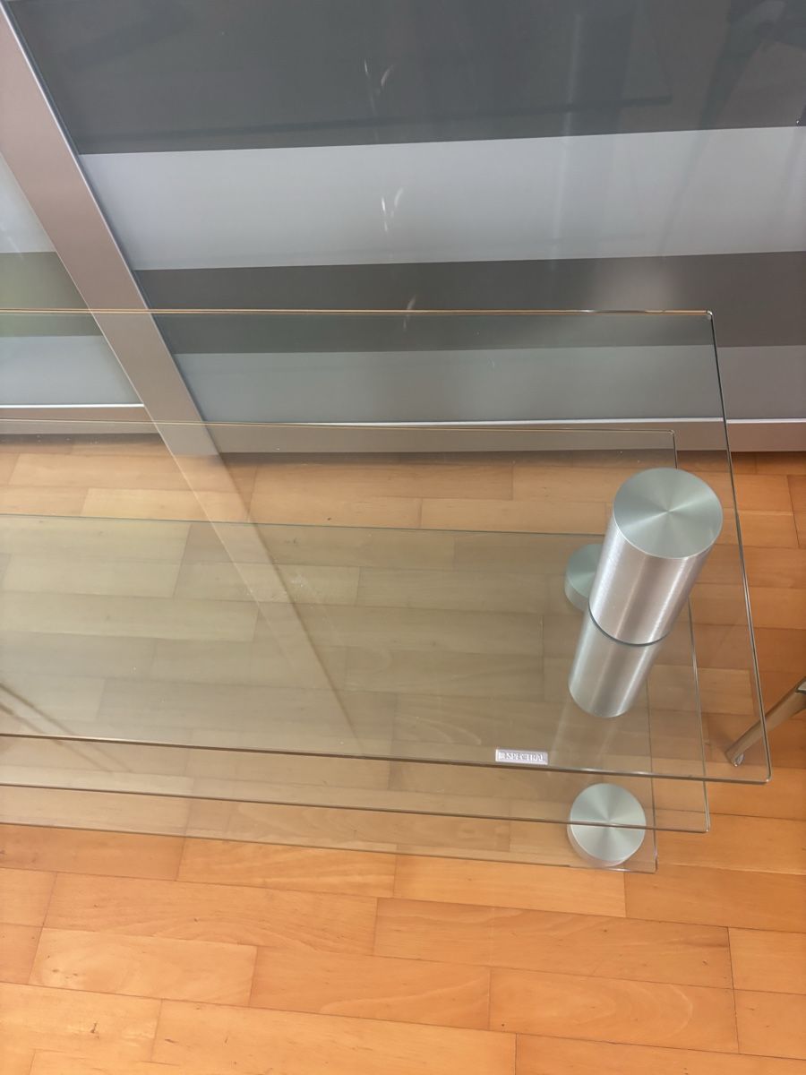 TV Möbel: TV Rack Glas Sideboard – Gebraucht aus Wollerau von Loli-04 1