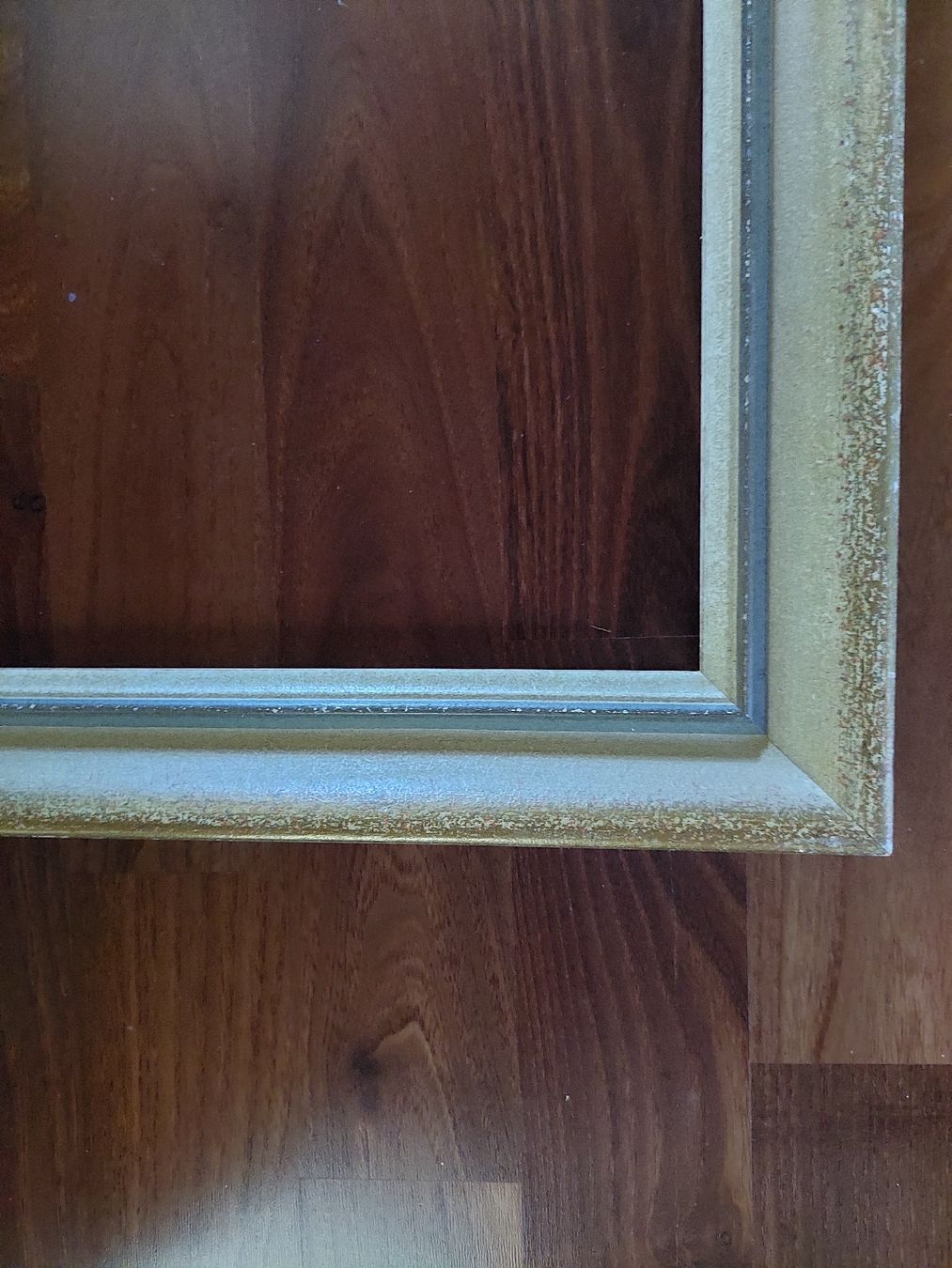 Cadres de tableaux: Bilderrahmen hellbeige mit Gebrauchsspuren, 33.5x36.5cm – D'occasion à Muttenz par bea_mmf9 2