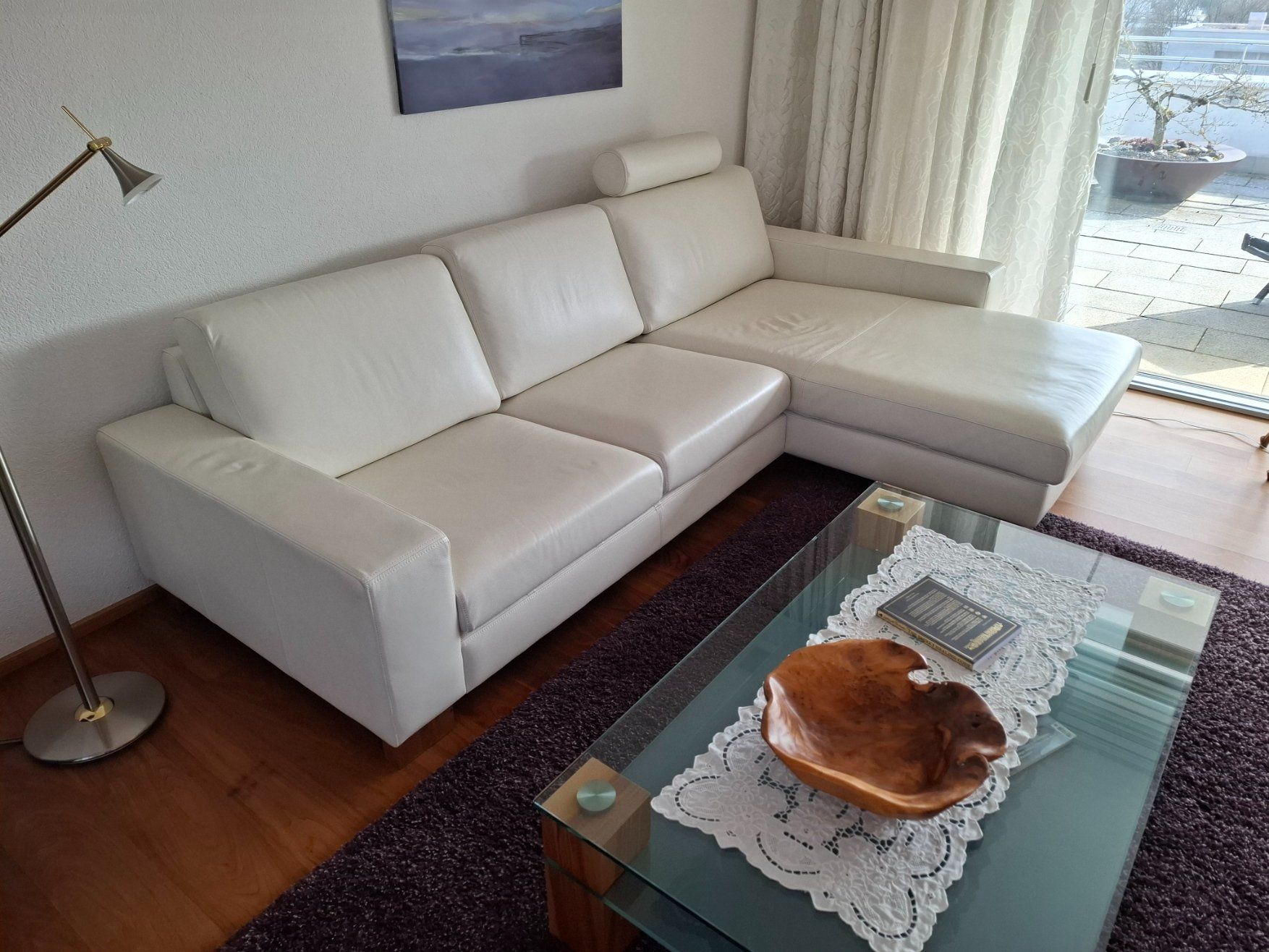 Divani: Helles Ledersofa mit Salon-Tisch – Usato da Buchs ZH venduto da Jaipur01 2
