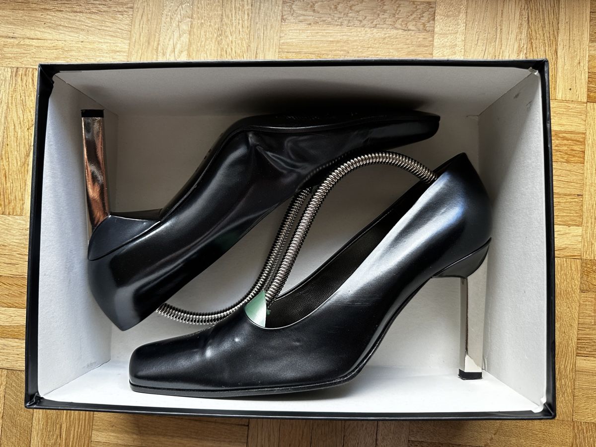 Scarpe da donna: Sergio Rossi Black with Silver Heel T - 37 1/2 – Usato da Epalinges venduto da Lily2006 2