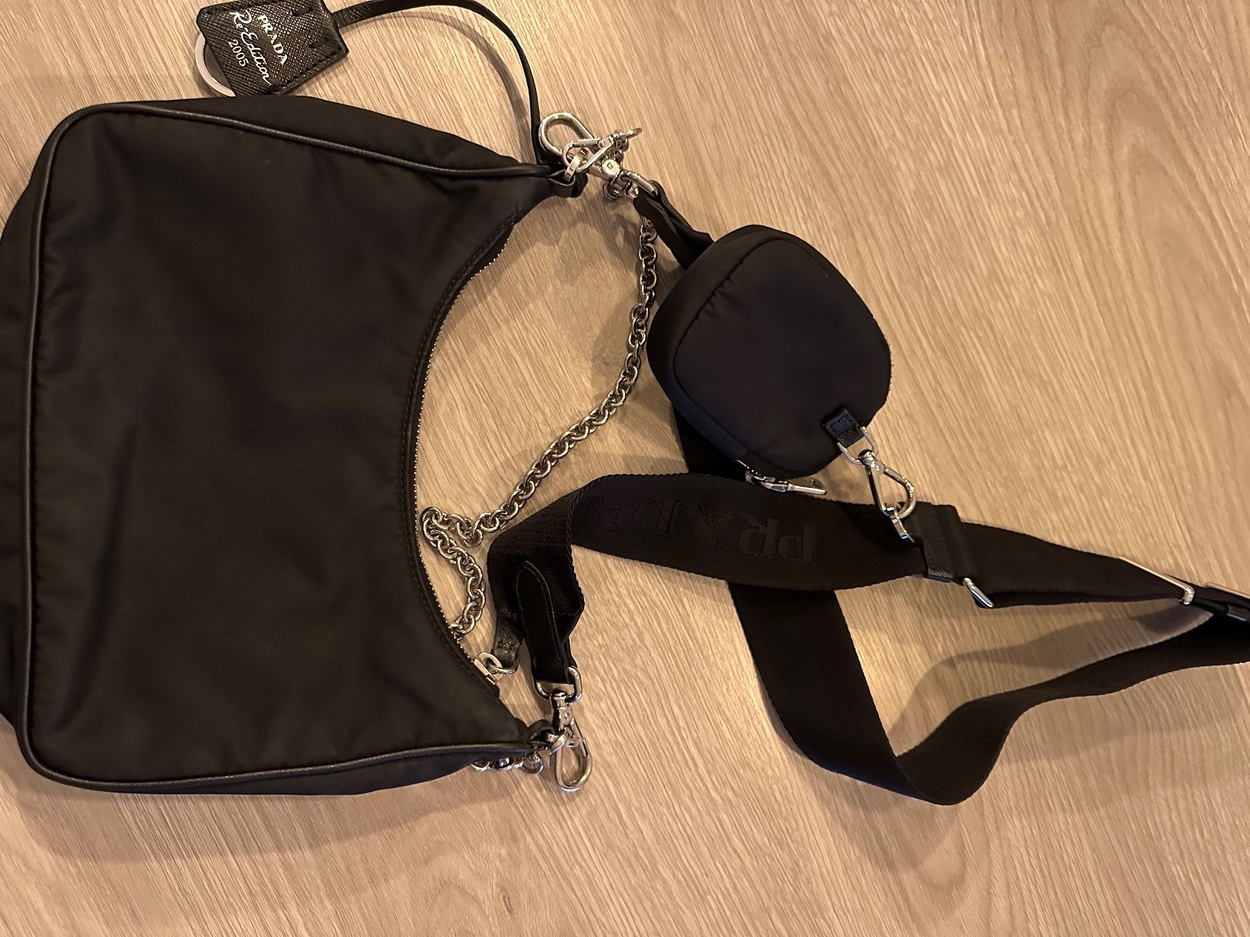 Prada Borse da donna: Pochette Re-Nylon en toile Prada – Nuovo (secondo la descrizione) da Montpreveyres venduto da Donlaeti25 4