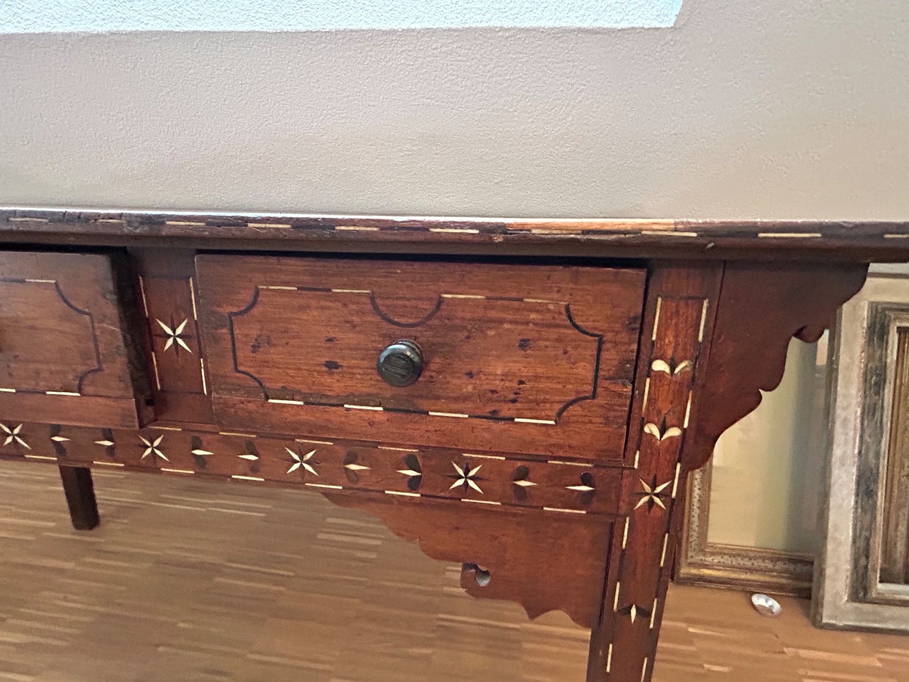 Tische: Antiker Tisch – Gebraucht aus Arlesheim von Brienz30 3