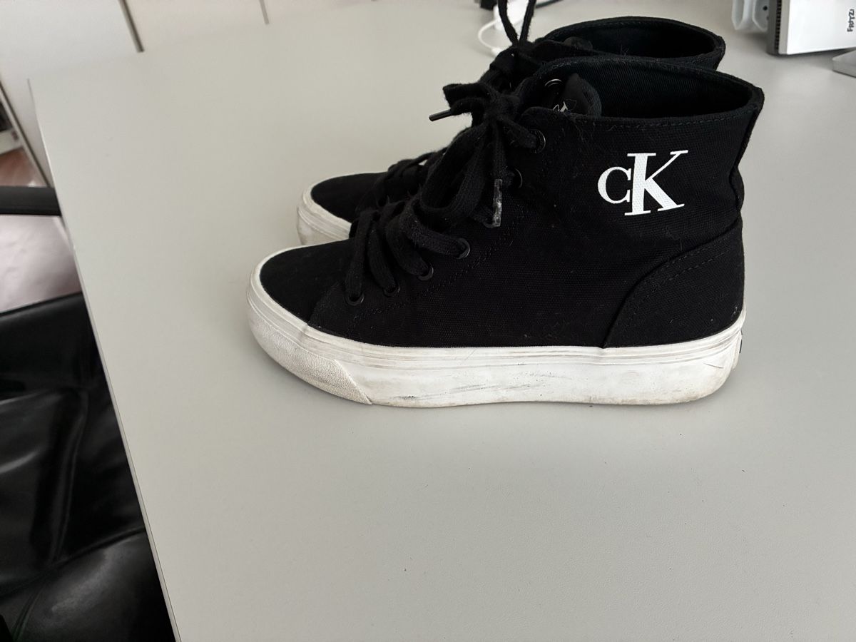 Calvin Klein Scarpe da donna: Calvin Klein Sneaker high schwarz  – Usato da Zug venduto da mar_qc2v