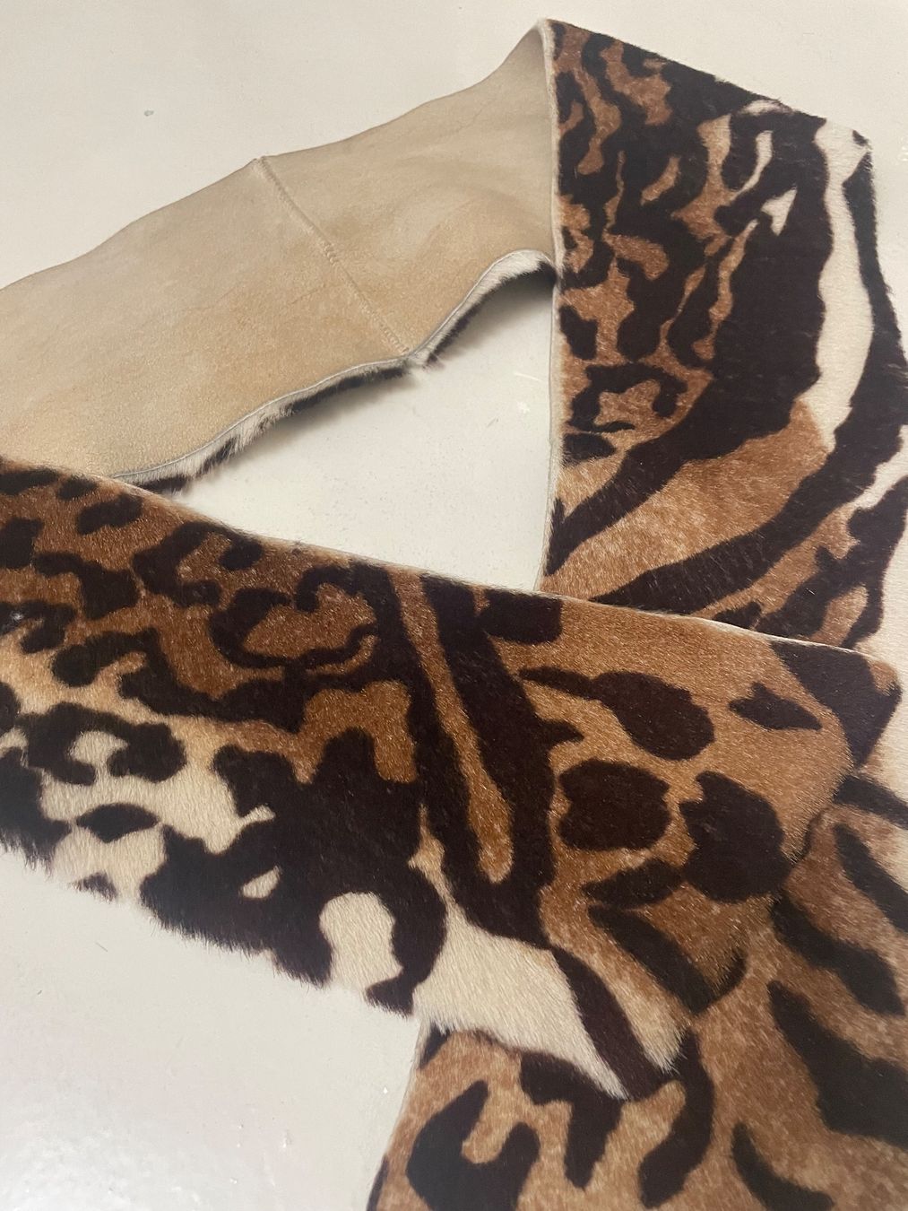 Foulard & Sciarpe: 105 cm Schal - Leder - Animalier – Usato da Minusio venduto da Pink222