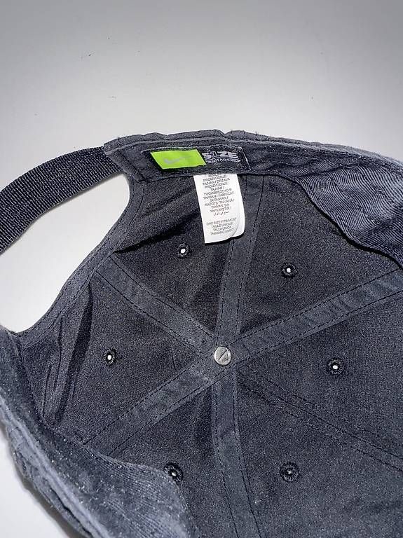 Copricapi, berretti & cappellini: Nike cap – Usato da Hitzkirch venduto da Oli.Fashion 1