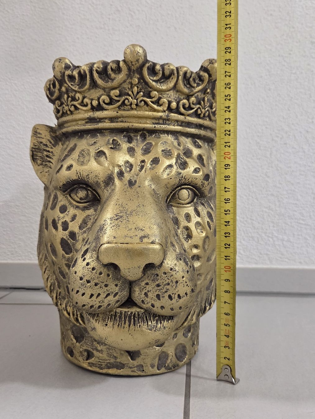 Toutes les décorations: Dekorative Leopard Büste mit Krone, Goldfarben, Topf – Neuf (Voir description) à Bülach par Recherchieren 4