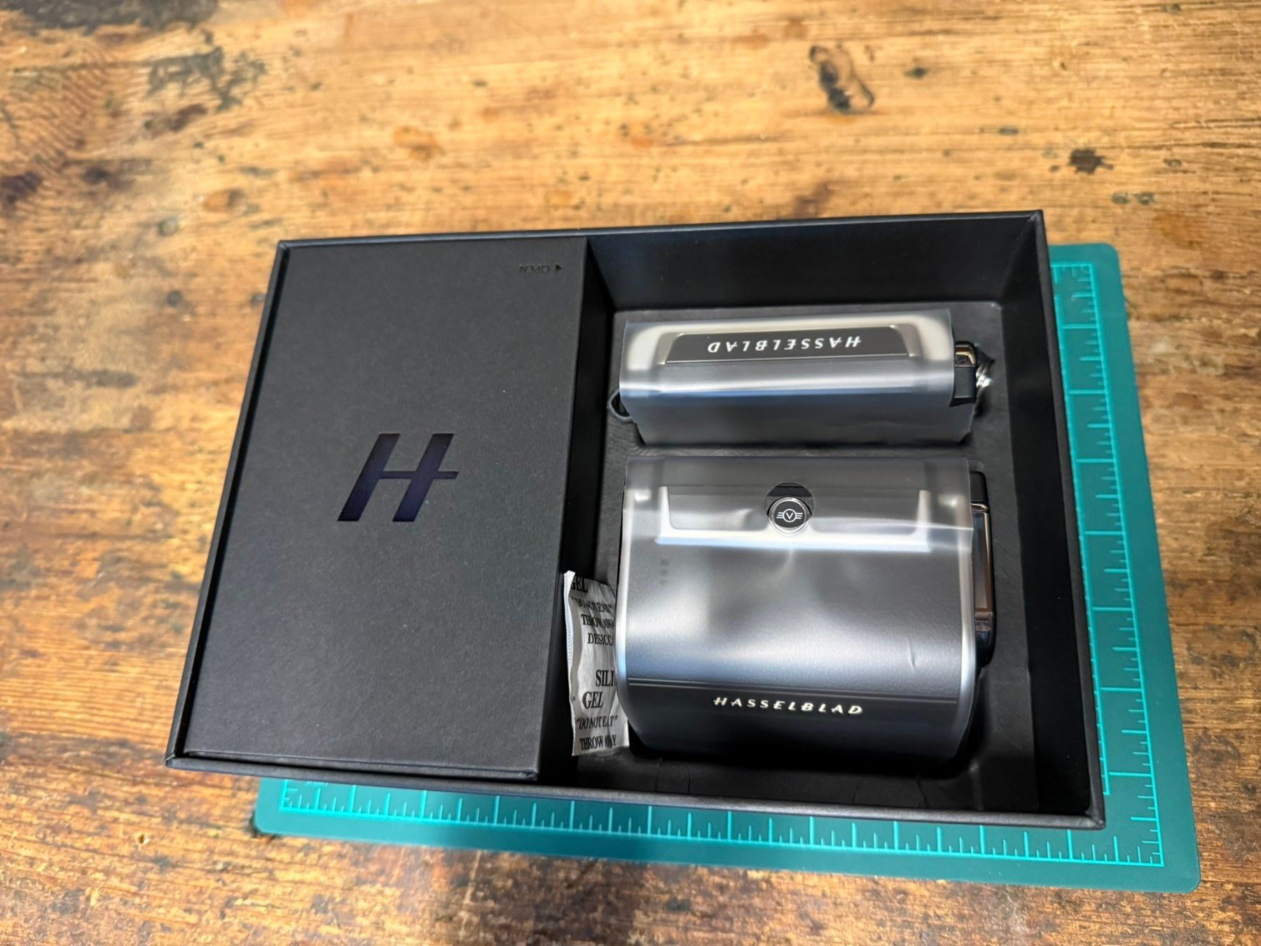 Hasselblad Appareil photo: Hasselblad 907X & CFV 100C mit 907X Control Grip – Neuf (Voir description) à Prêles par rs4b07 8