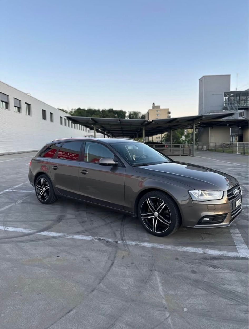 Audi Automobili: Audi A4 Avant - Schaltgetriebe – Usato da Pratteln venduto da Niki_12 1