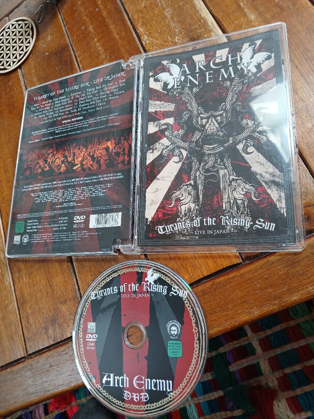 Tutti i DVDs: arch Enemy- tyrants...(dvd) – Usato da St-Cergue venduto da VeganWarrior