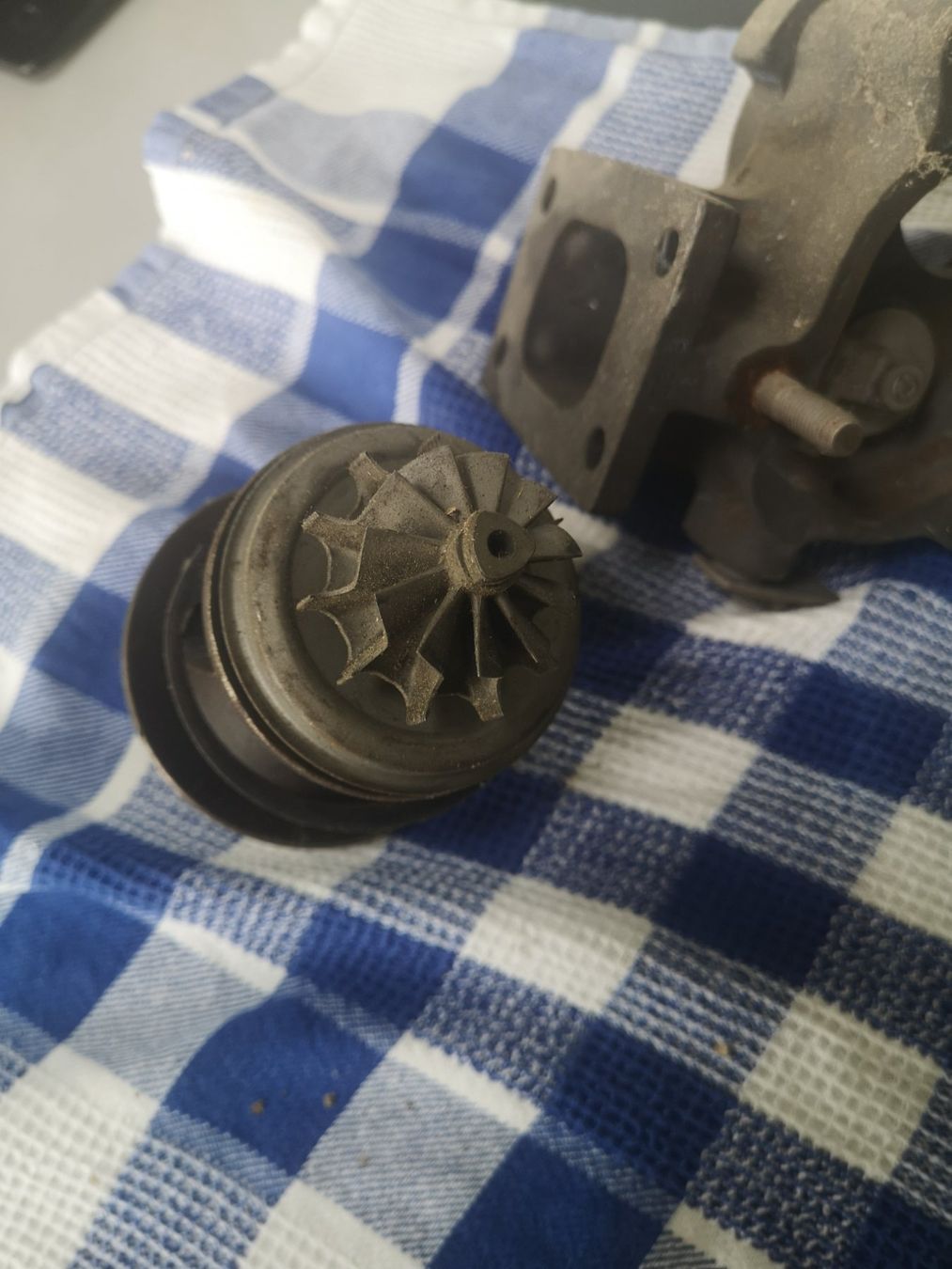 Renault Tutti pezzi di ricambio auto: Renault R5 GT - Turbolader – Difettoso da Winkel venduto da Kade50 4