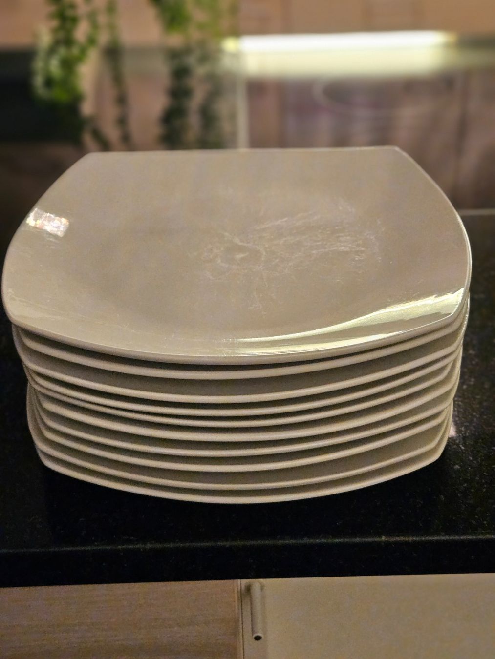 Teller: 10 Teller - weiss - Porzellan – Gebraucht aus Niederbipp von FeenWERK 1