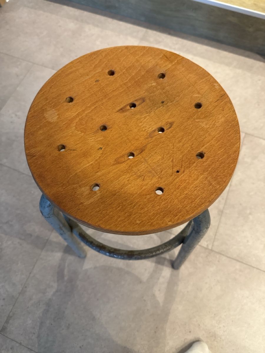 Hocker: Industrie Hocker – Gebraucht aus Krattigen von Chasseur3 1