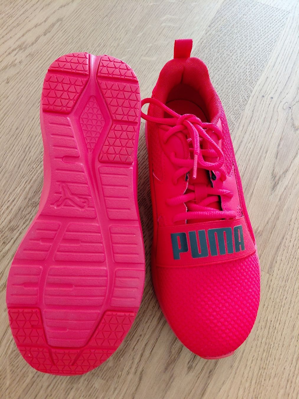 Puma Herrenschuhe: Neue Puma Laufsneaker rot – Neu (gemäss Beschreibung) aus Geuensee von sonnenstunden 1