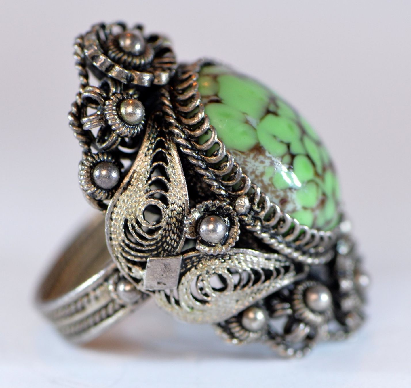 Bagues: Ancienne bague – D'occasion à Neuchâtel par Neuchatel 1