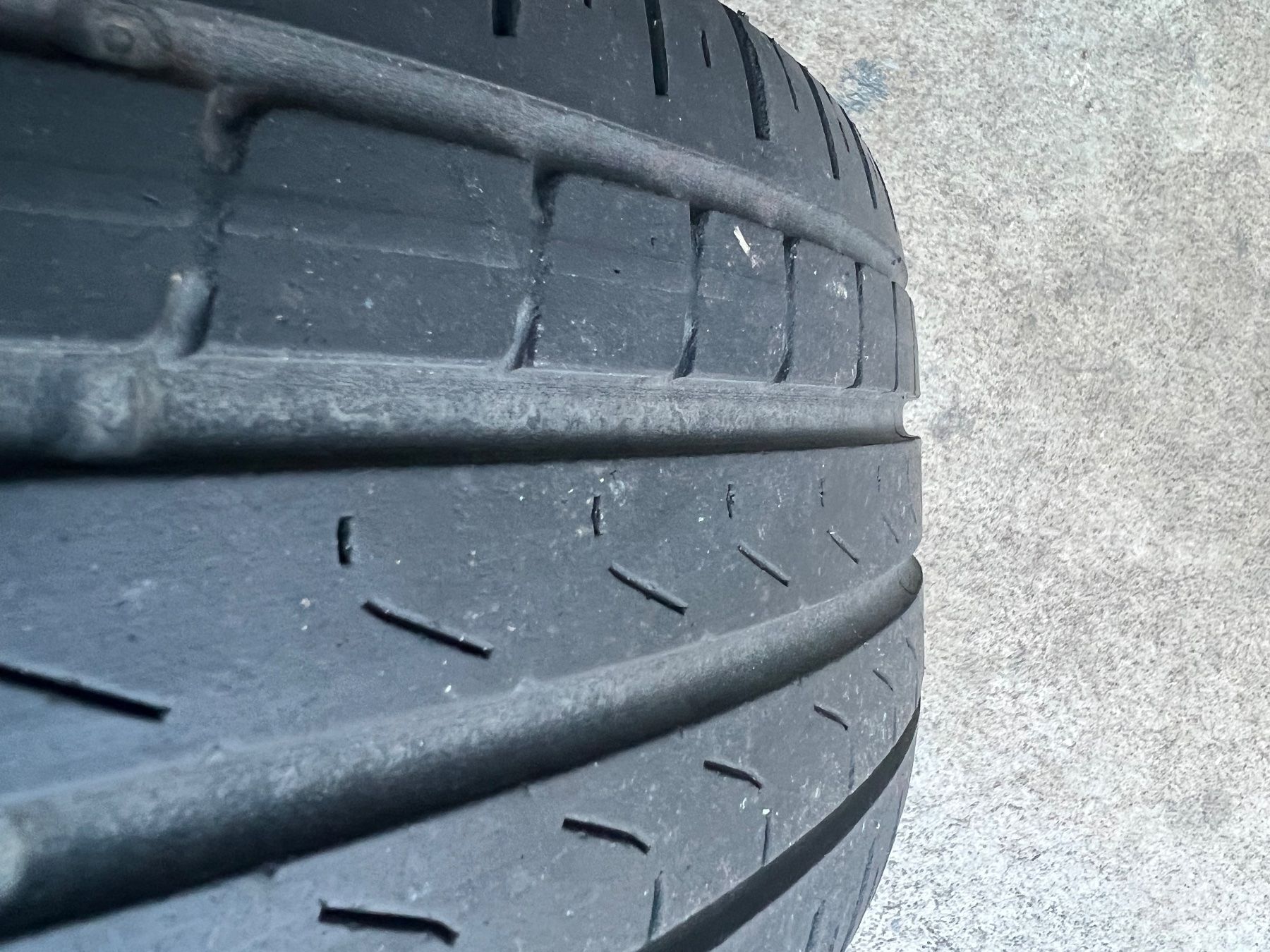 Volkswagen Pneumatici & Ruote complete: VW Golf Eos Jetta Passat Sommerräder – Usato da Jona venduto da Tupi2 5