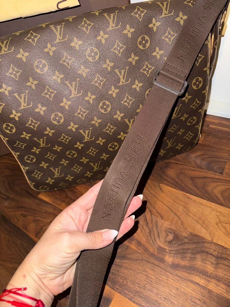 Louis Vuitton Taschen: Louis Vuitton Bastille Umhängetasche – Gebraucht aus Frenkendorf von banemk12 1