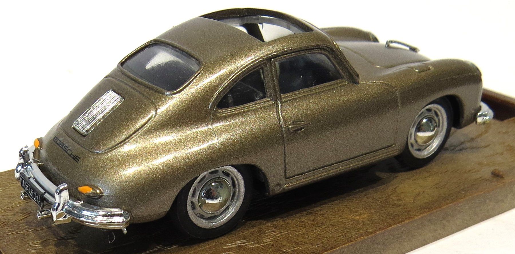Porsche Modellautos: 1:43 Porsche 356 Coupe 1952 – Neu und originalverpackt aus Ettingen von Burago