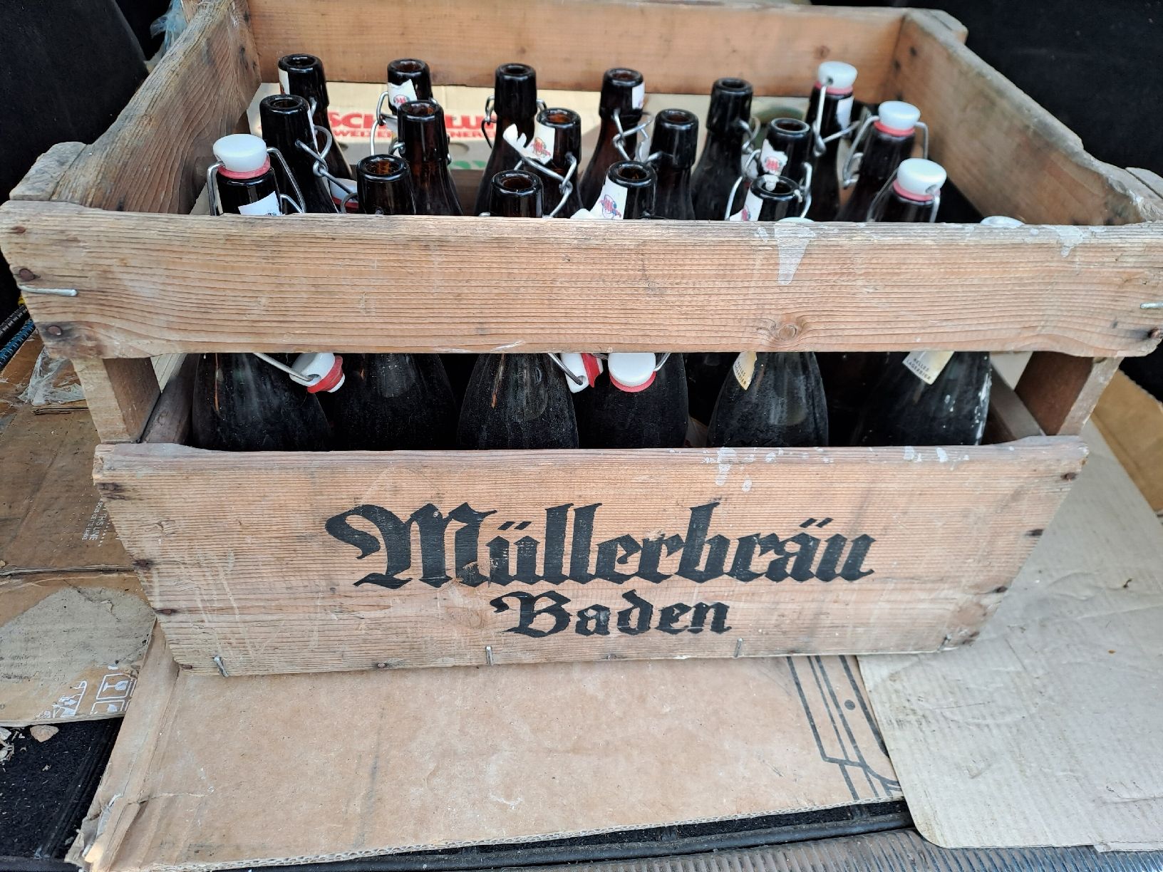 Casse di vino e birra: Bier Harasse Müller Bräu Baden – Usato da Gebenstorf venduto da suroh